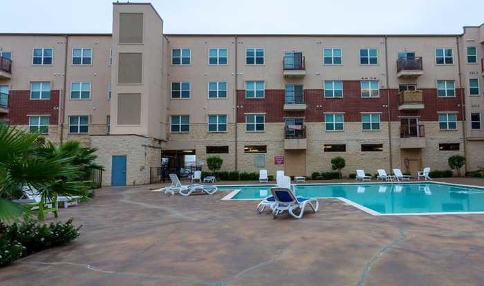 photo 2: 1100 W Trinity Mills Road Unit 4033, Carrollton TX 75006