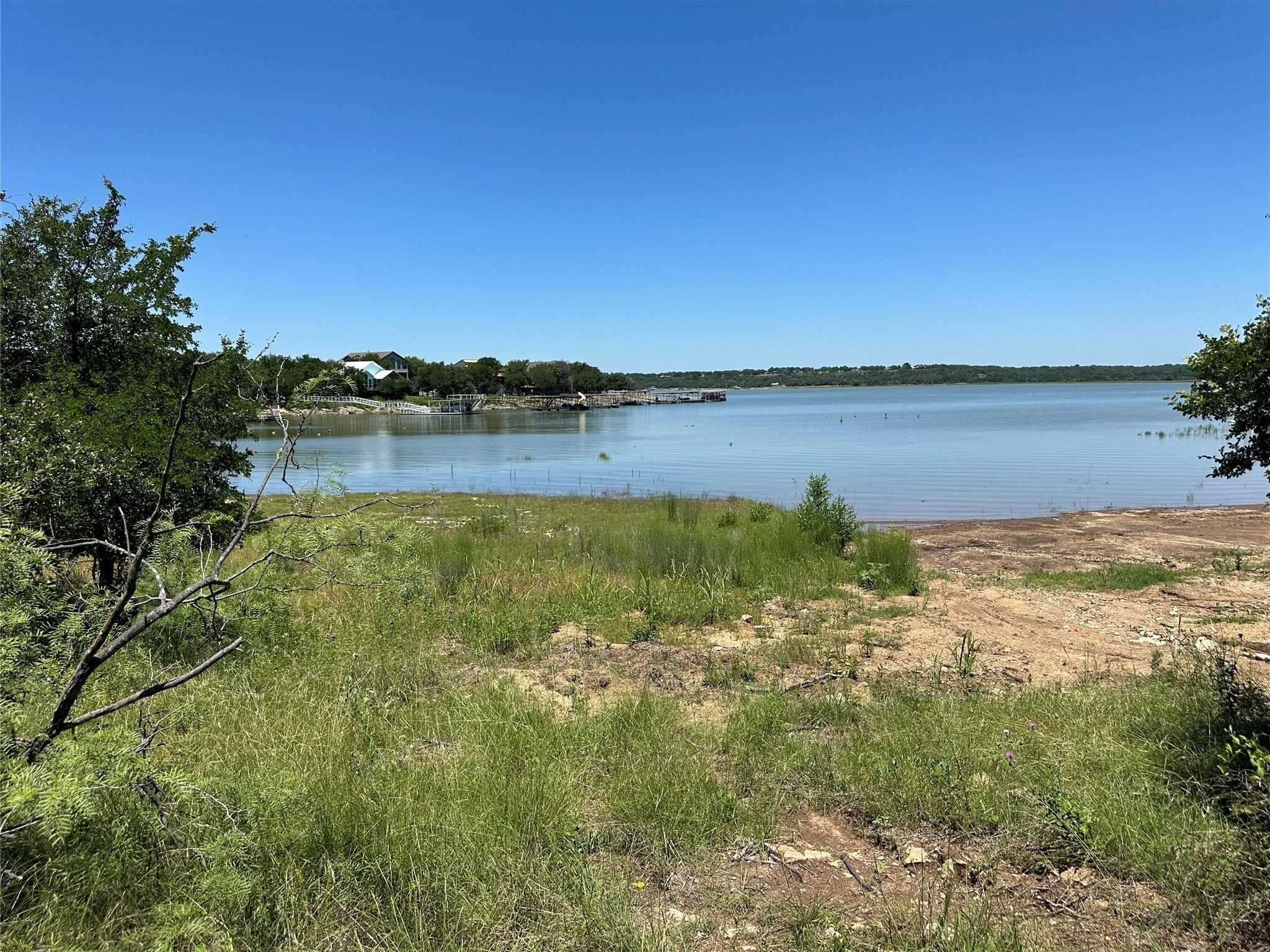 photo 3: 96 Feather Bay Boulevard, Brownwood TX 76801