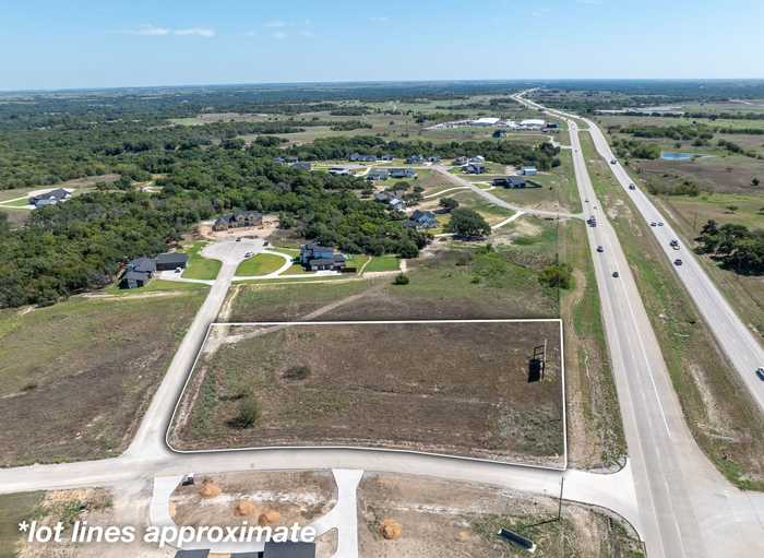 photo 2: 108 Tiffany Trail, Decatur TX 76234