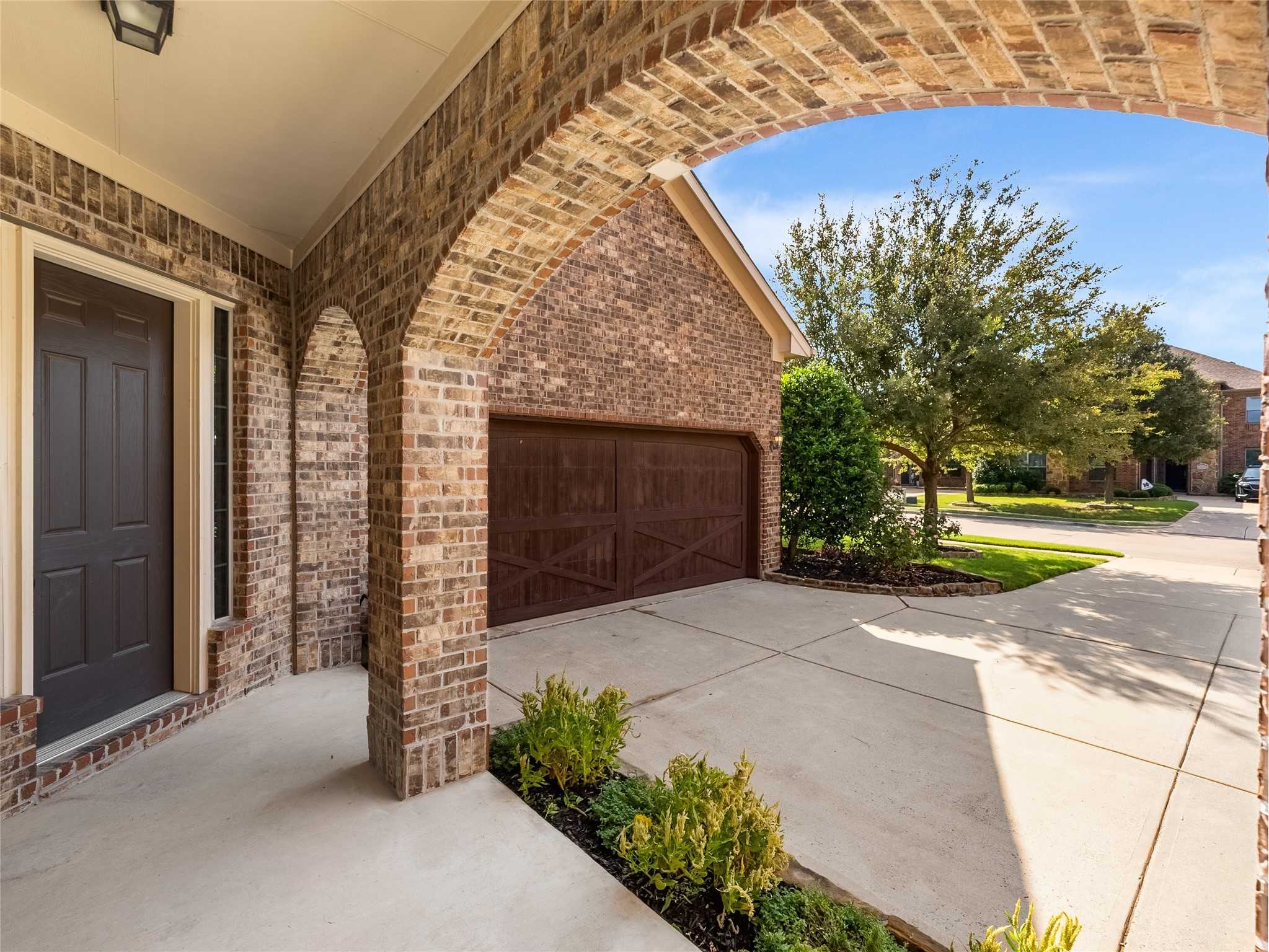 photo 3: 623 Rockhurst Trail, Keller TX 76248