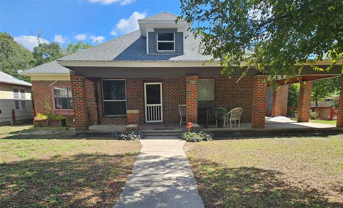 photo 2: 700 N Church Street, Decatur TX 76234