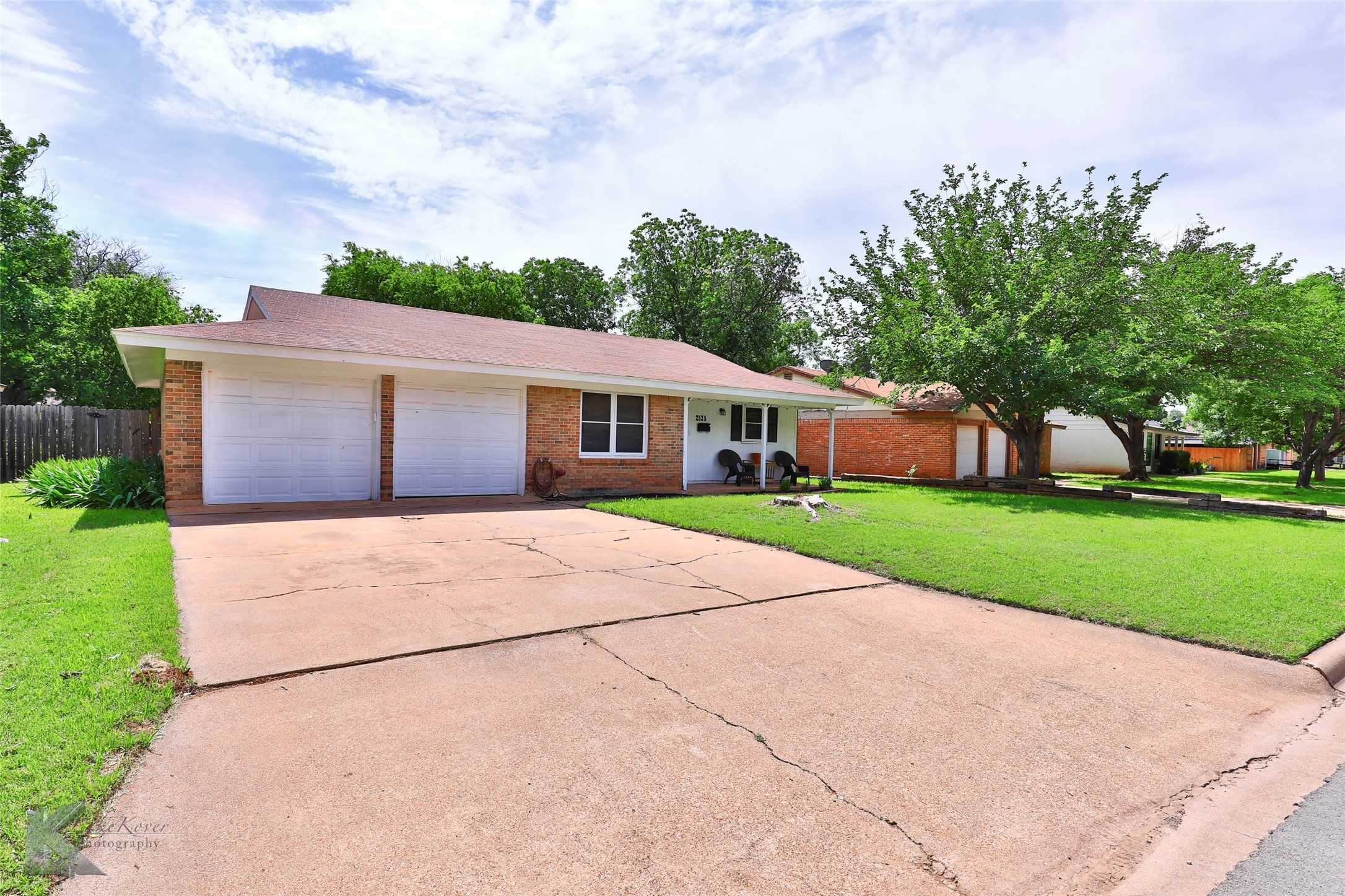 photo 3: 2525 Regent Drive, Abilene TX 79605