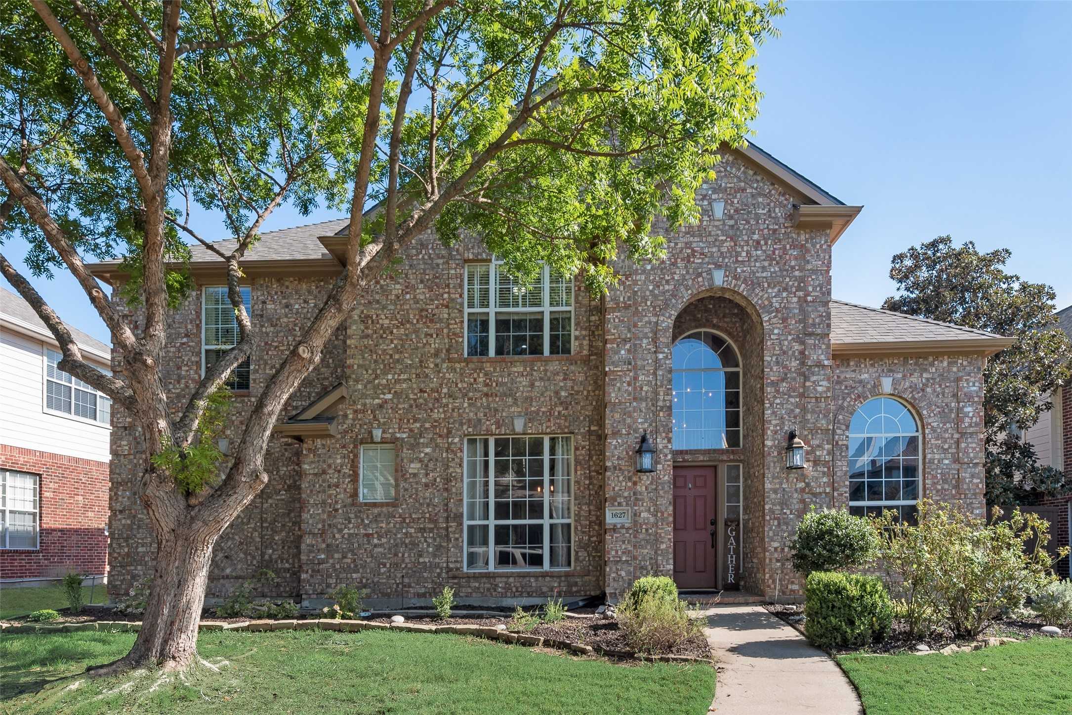 photo 1: 1627 Sagebrush Drive, Frisco TX 75033