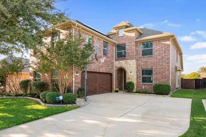 photo 1: 605 Rockhurst Trail, Keller TX 76248