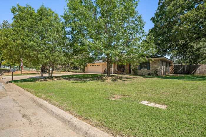 photo 2: 105 Spicewood Drive, Stephenville TX 76401