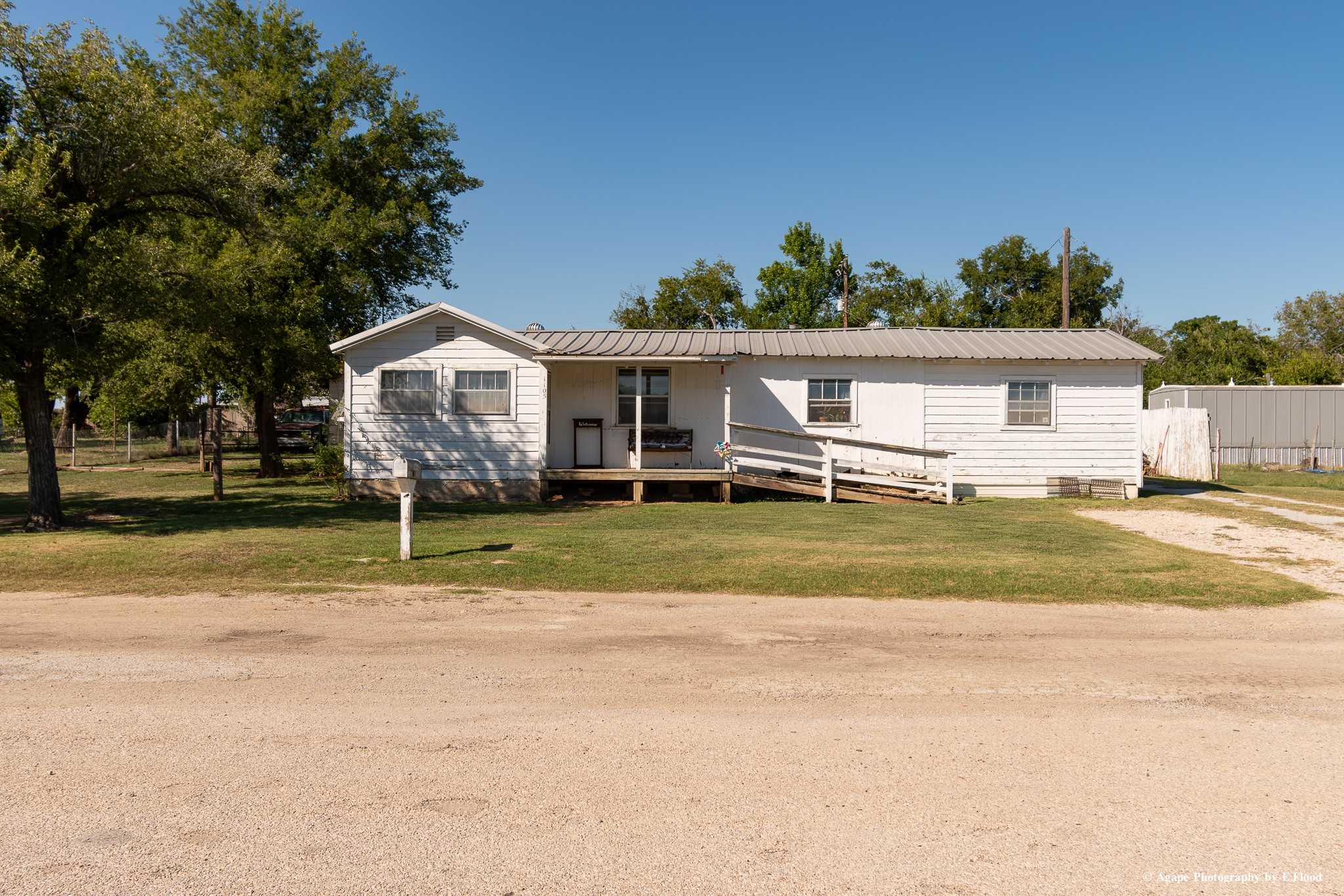 photo 2: 1105 Brush Street, Bridgeport TX 76426