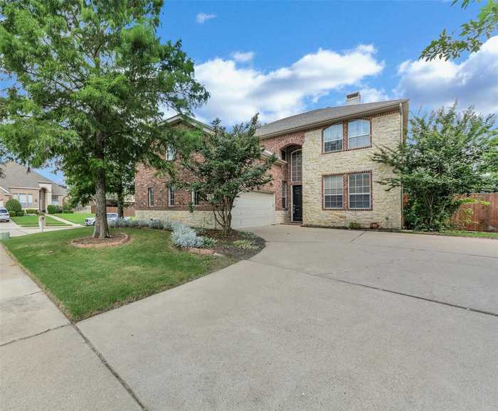 photo 1: 2011 Deer Path Court, Keller TX 76248