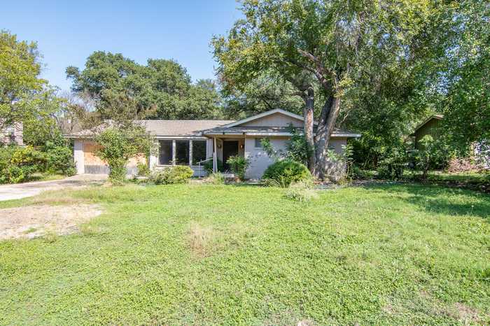 photo 2: 3908 Glenwood Drive, Brownwood TX 76801