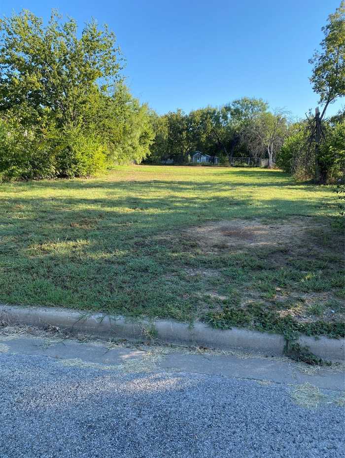 photo 1: 1110 Duke, Brownwood TX 76801