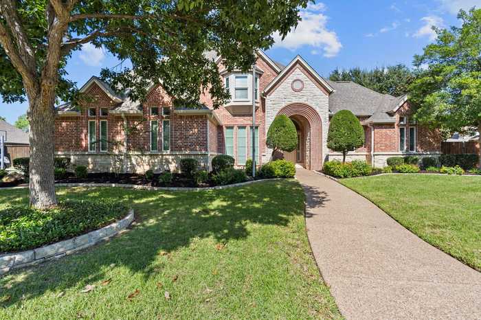 photo 1: 1617 Crestwood Trail, Keller TX 76248