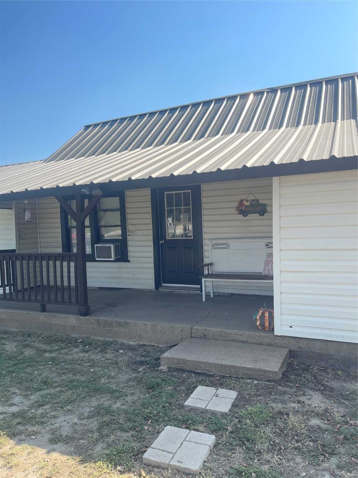 photo 3: 463 W County Road 183, Stephenville TX 76401