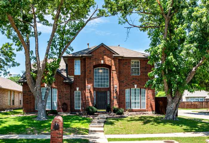 photo 2: 10816 Alexandria Drive, Frisco TX 75035