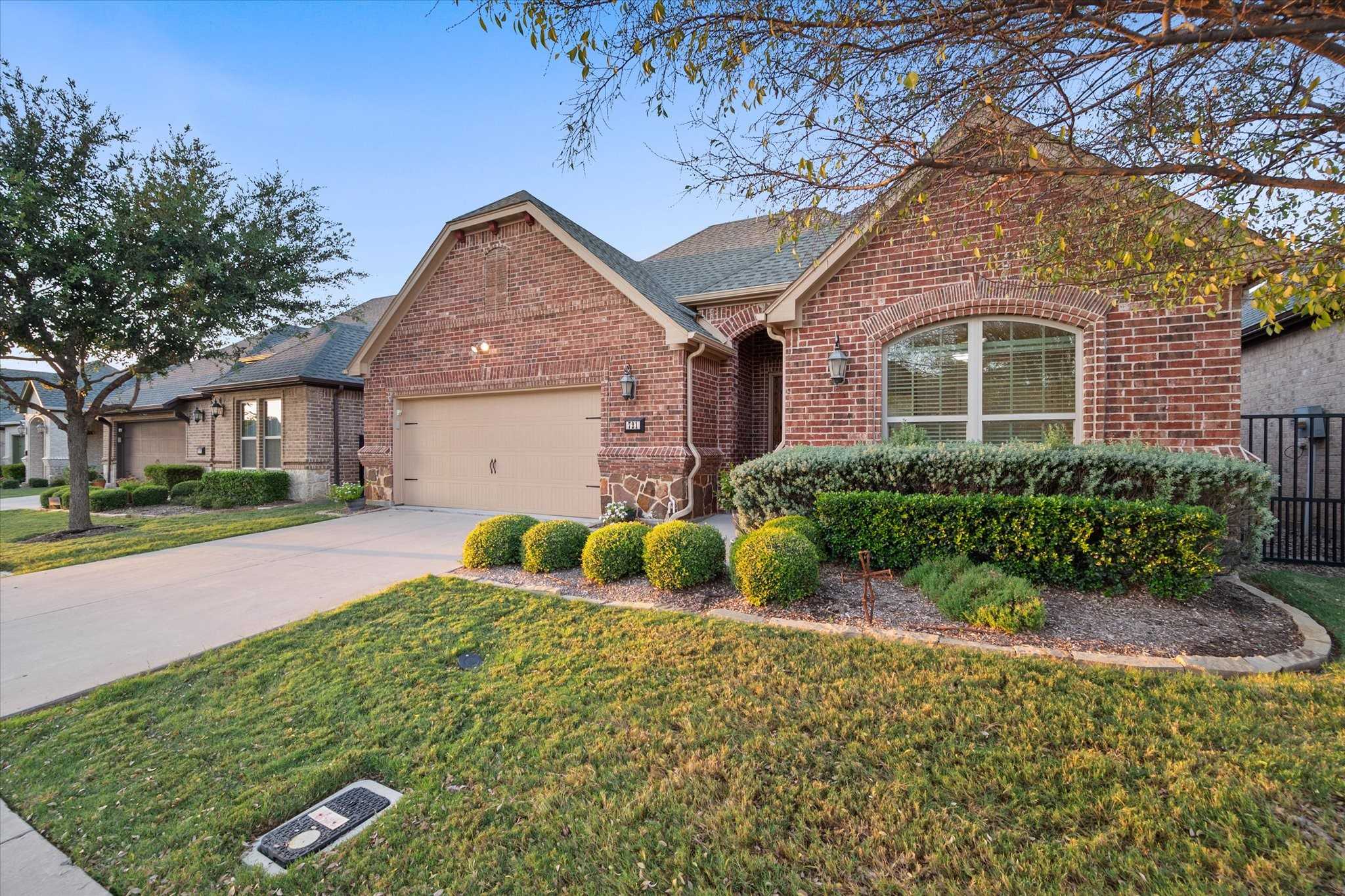 photo 3: 721 Avignon Trail, Keller TX 76248