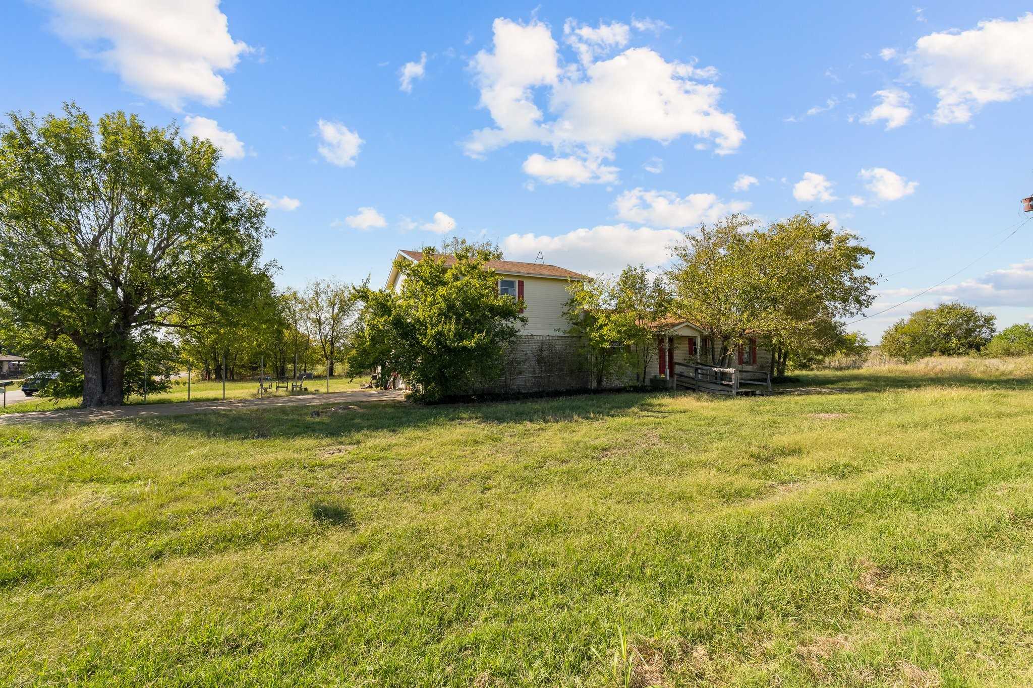 photo 2: 3944 County Road 4425, Commerce TX 75428