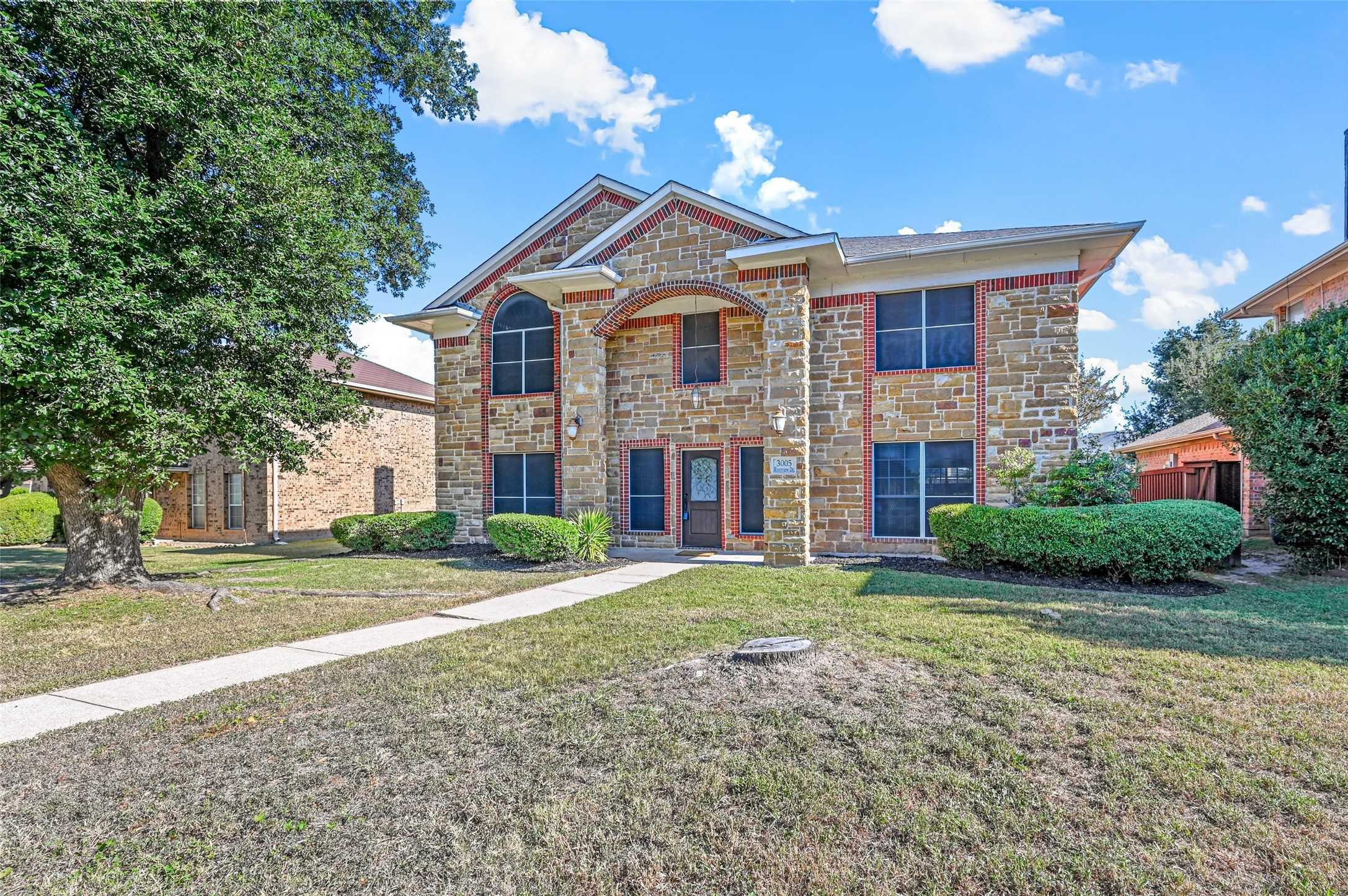 photo 2: 3005 Riverview Drive, Mesquite TX 75181