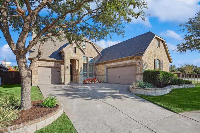 photo 2: 7912 Cherry Springs Court, Frisco TX 75036