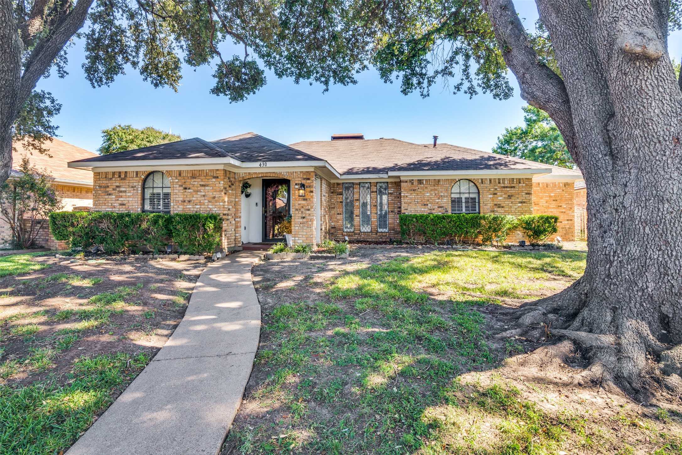 photo 2: 430 Brookfield Drive, Garland TX 75040