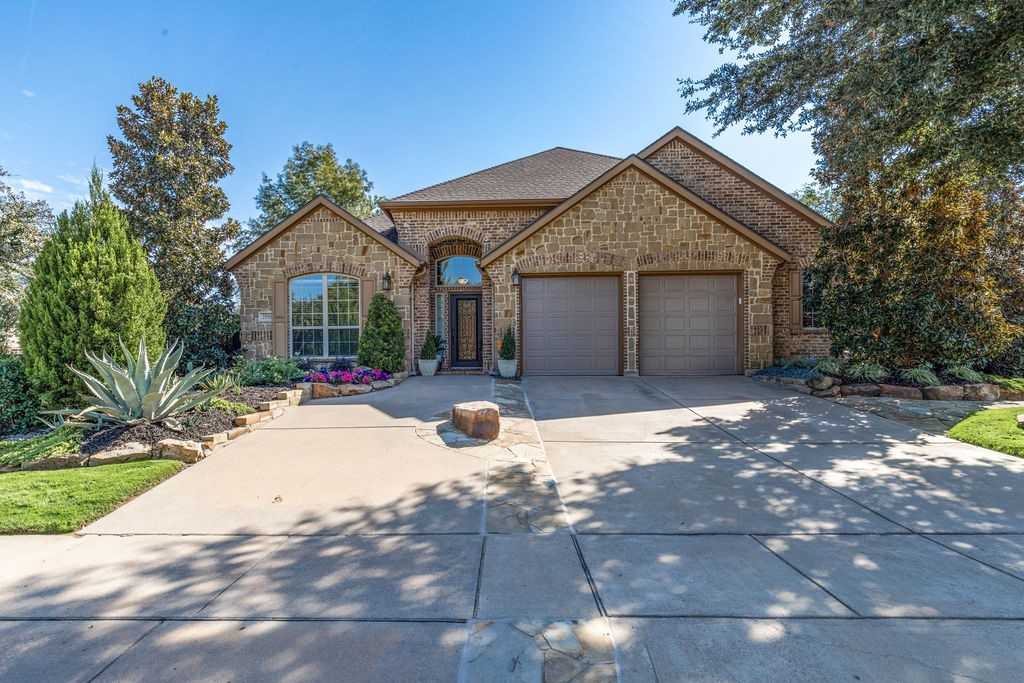 photo 1: 2900 Blue Heron Drive, Mesquite TX 75181