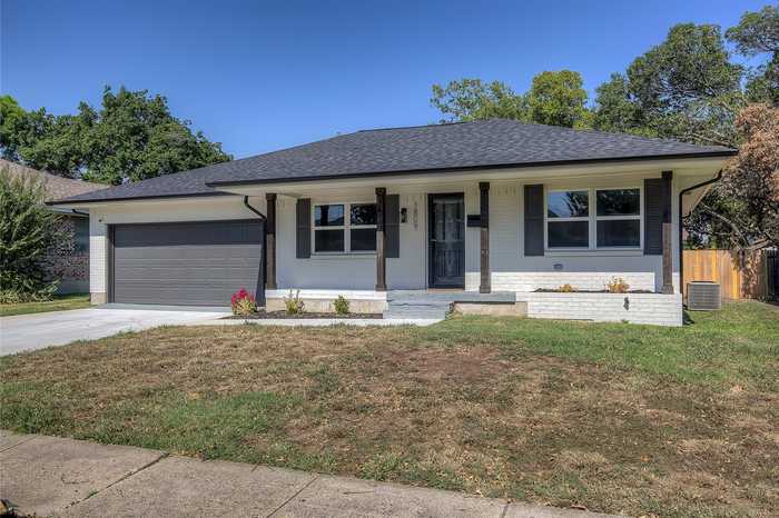 photo 2: 1809 Bardfield Avenue, Garland TX 75041