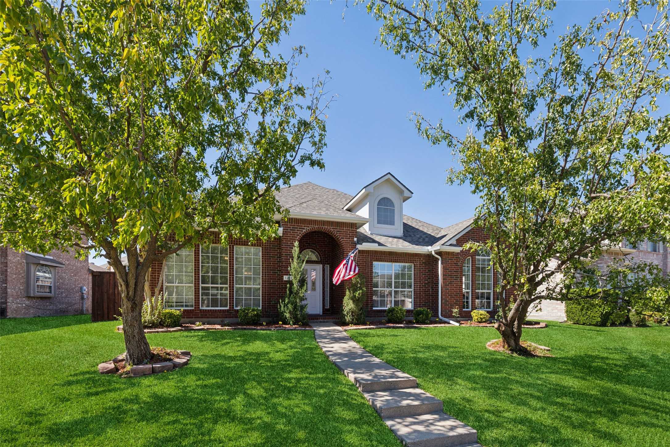 photo 3: 1211 Wildflower Lane, Mesquite TX 75149