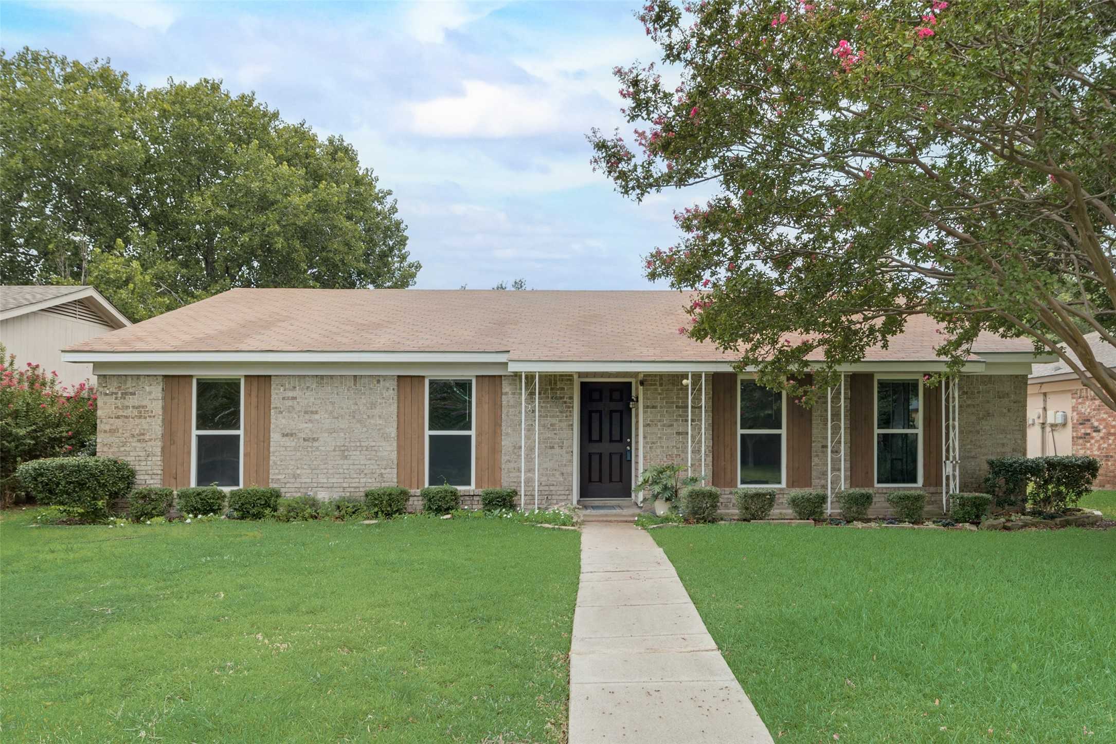 photo 3: 1302 Frio Lane, Garland TX 75040