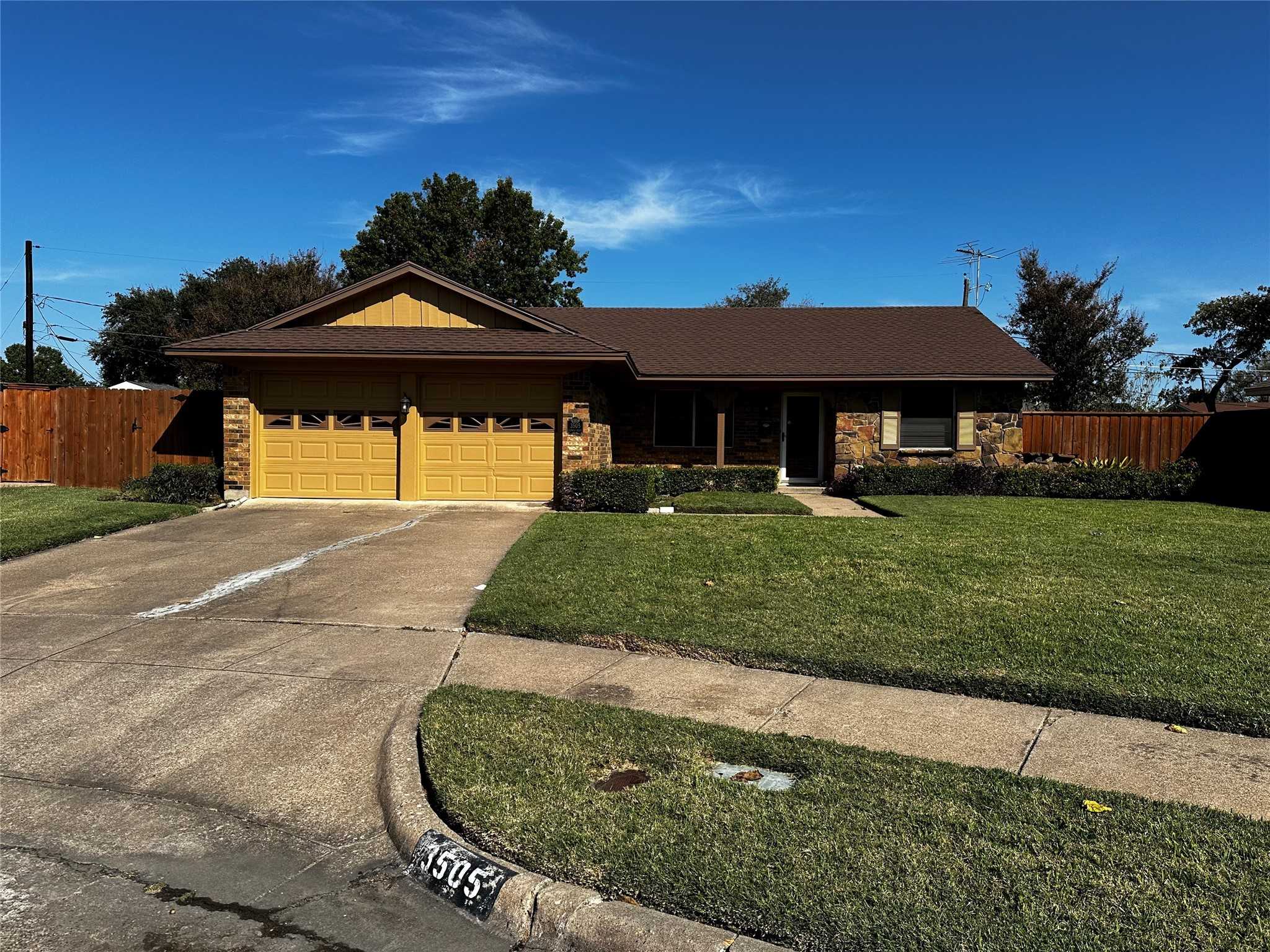 photo 2: 3505 Lamesa Drive, Garland TX 75041