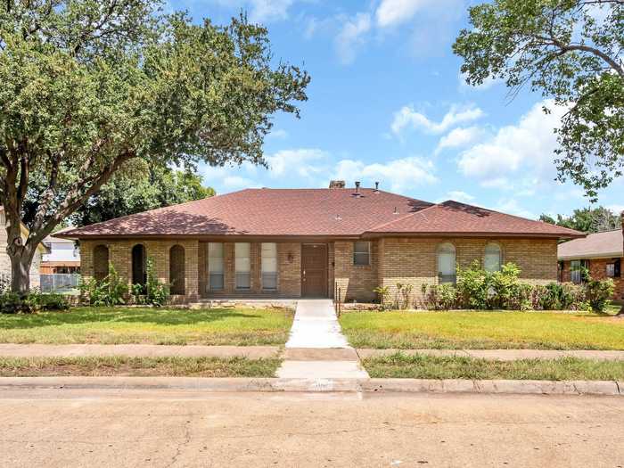 photo 1: 905 Bromwich Street, Garland TX 75040