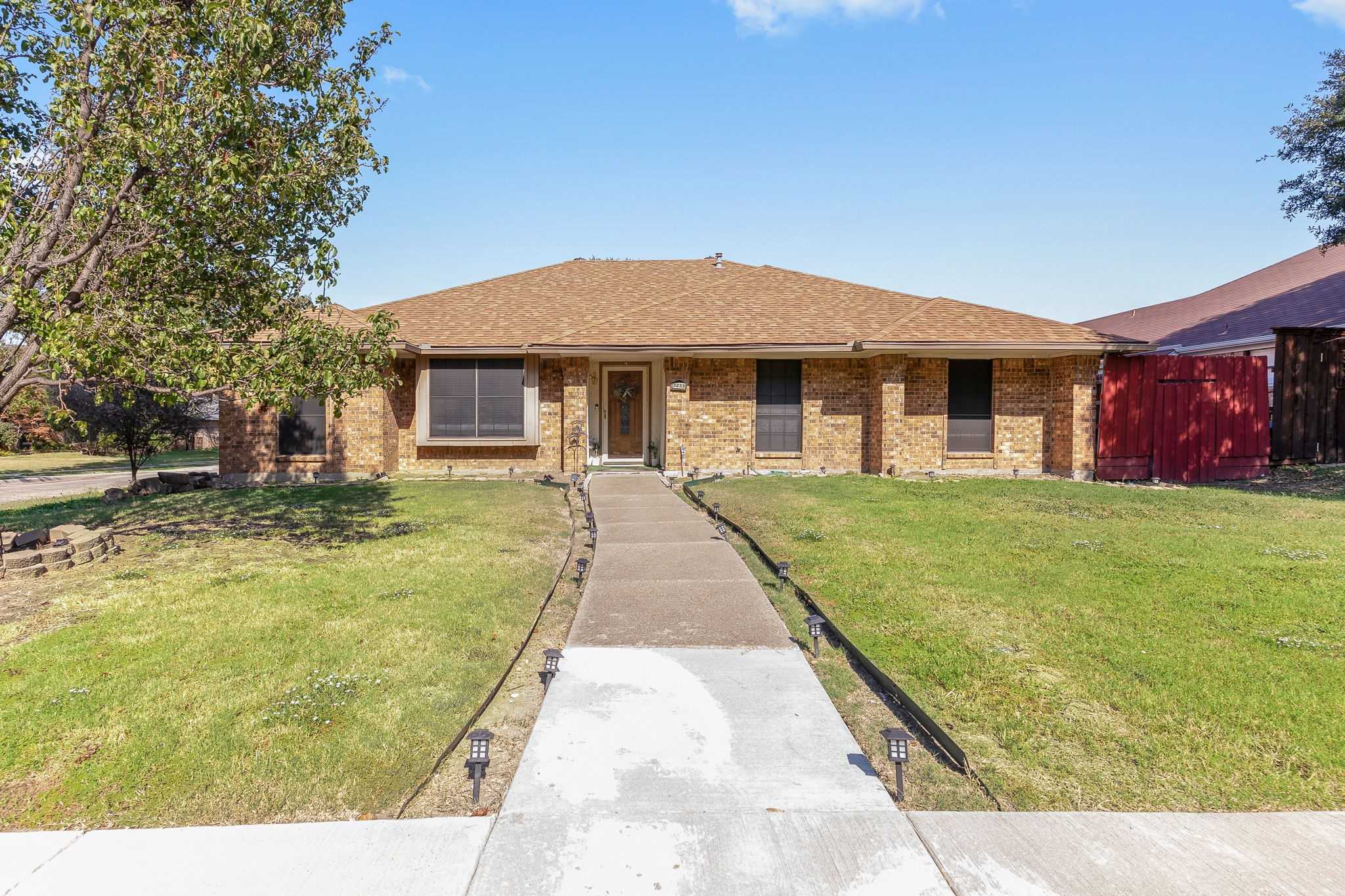 photo 1: 3233 Hastings Street, Mesquite TX 75149