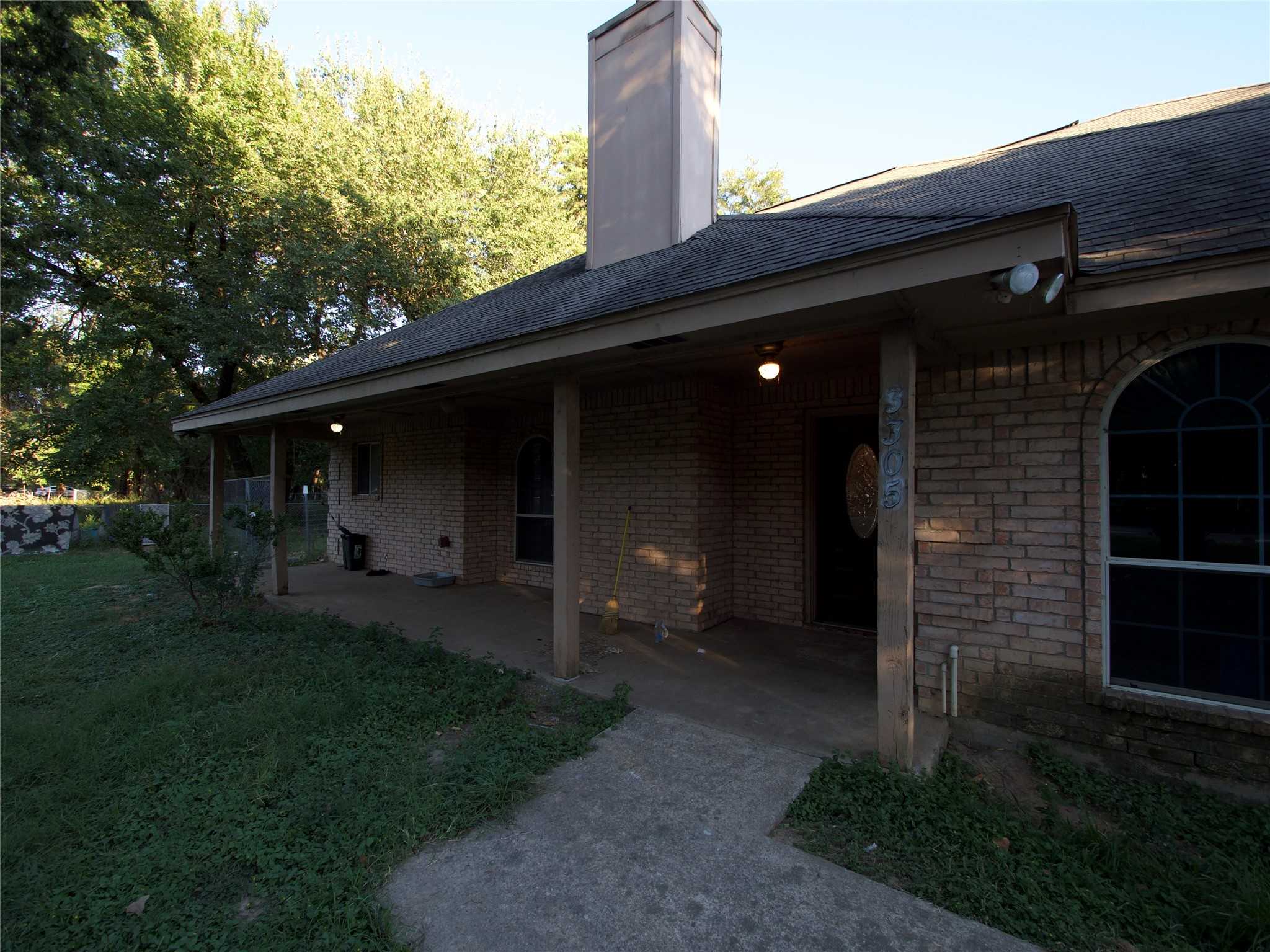 photo 2: 3305 Middlefield Road, Dallas TX 75253