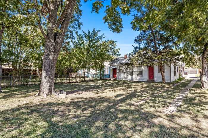 photo 2: 6350 Palo Pinto Avenue, Dallas TX 75214