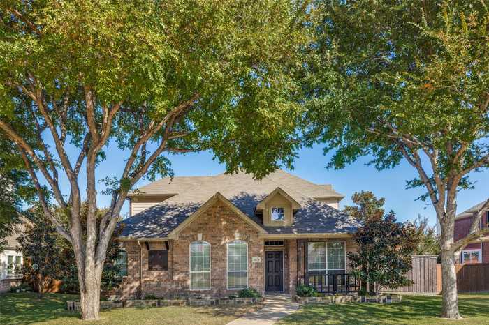 photo 1: 11678 Forestbrook Drive, Frisco TX 75035