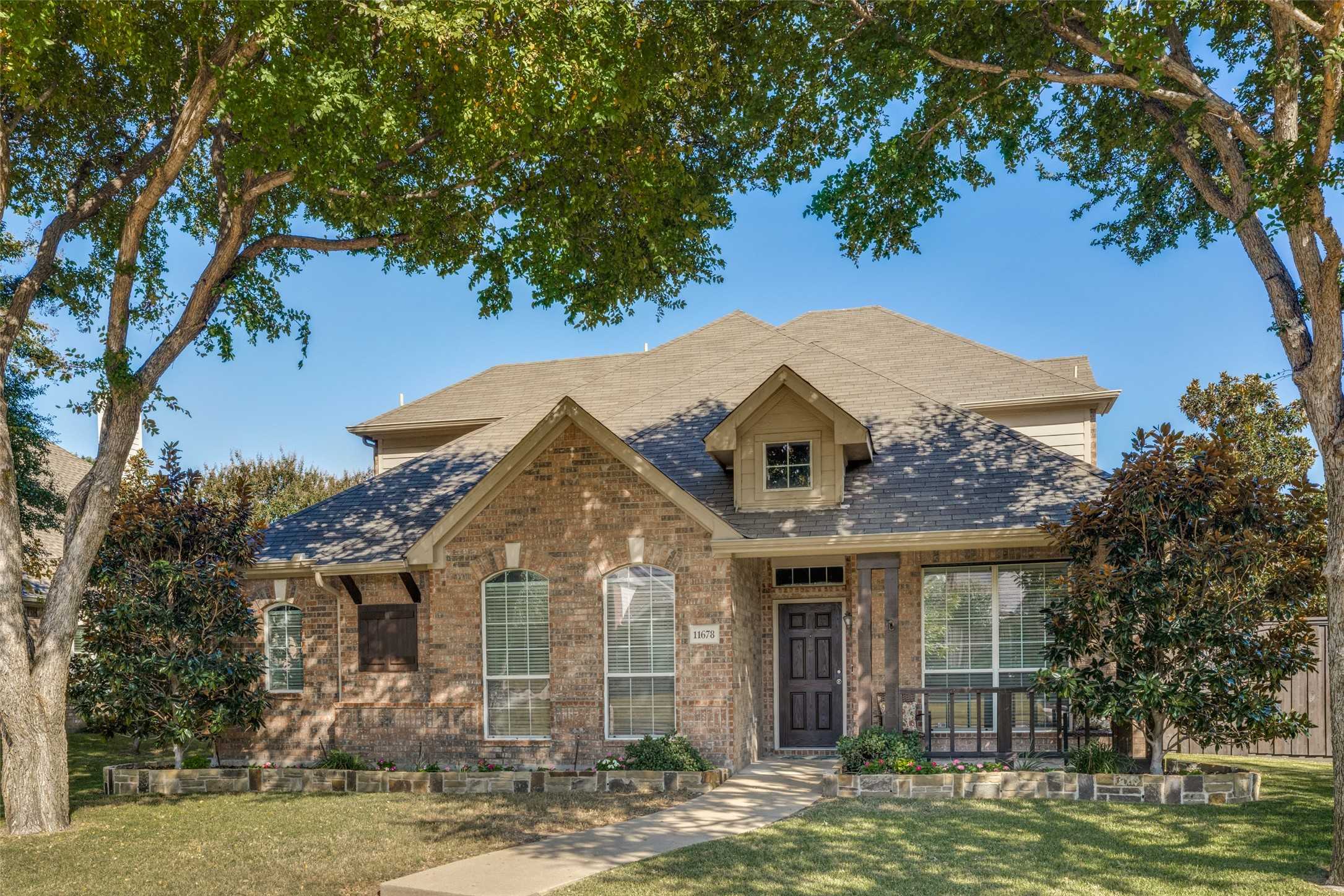 photo 2: 11678 Forestbrook Drive, Frisco TX 75035