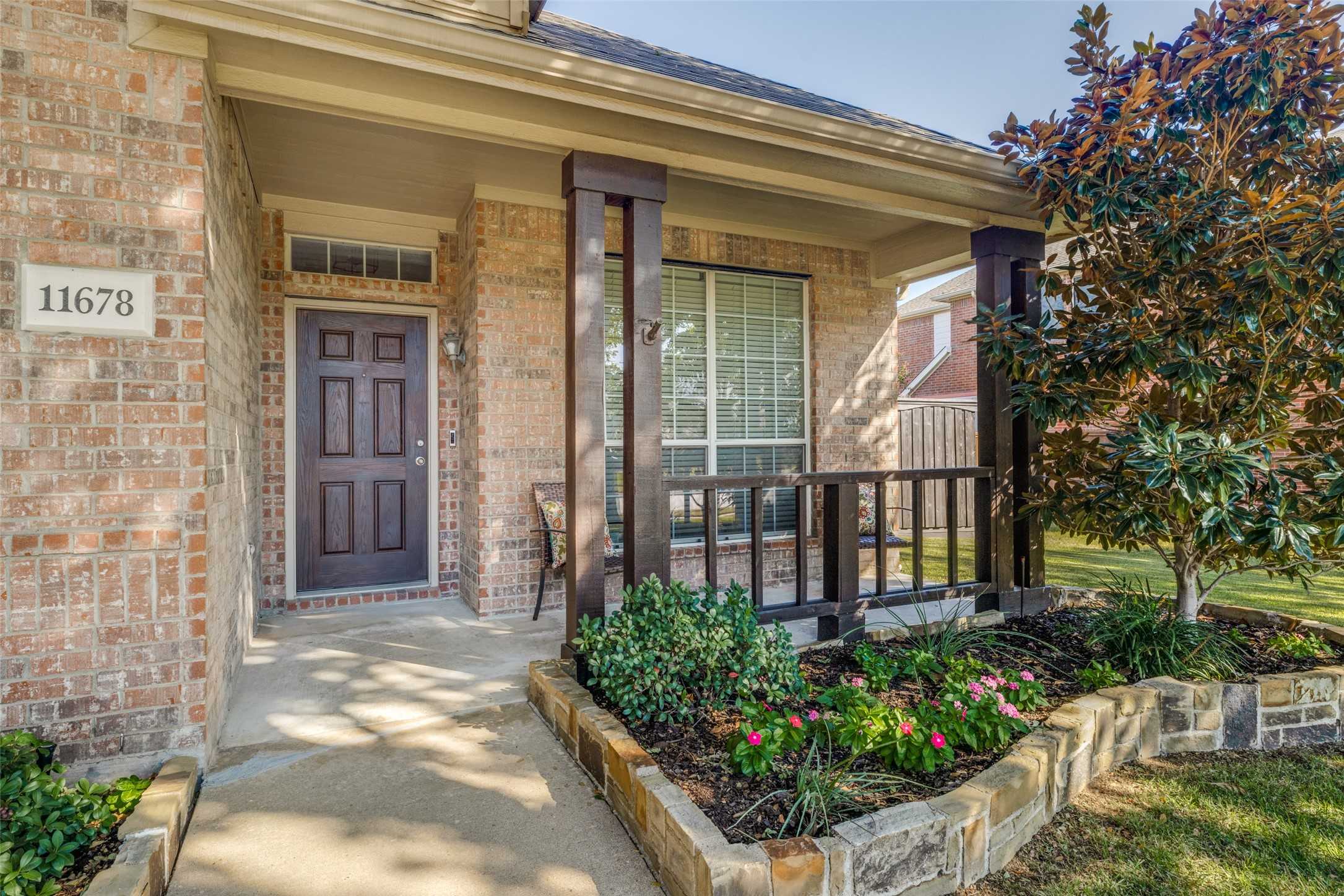 photo 3: 11678 Forestbrook Drive, Frisco TX 75035