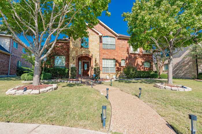 photo 1: 1414 Stagecoach Way, Frisco TX 75033