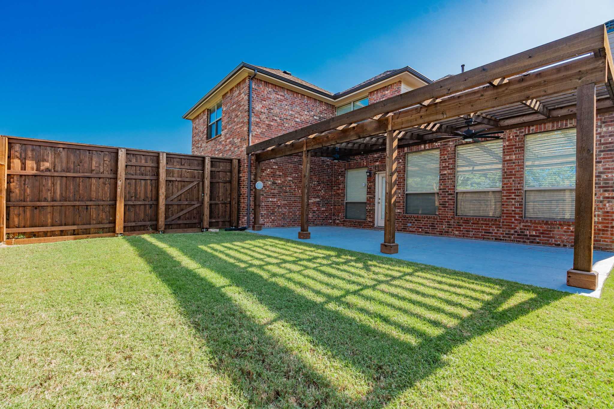 photo 3: 1414 Stagecoach Way, Frisco TX 75033