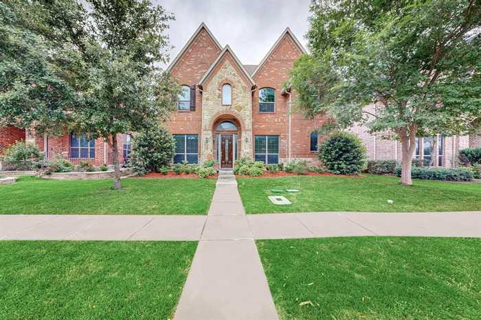 photo 2: 2536 Turnberry Court, Irving TX 75063
