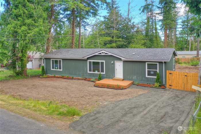 photo 1: 120 E Lakeshore Drive W, Shelton WA 98584