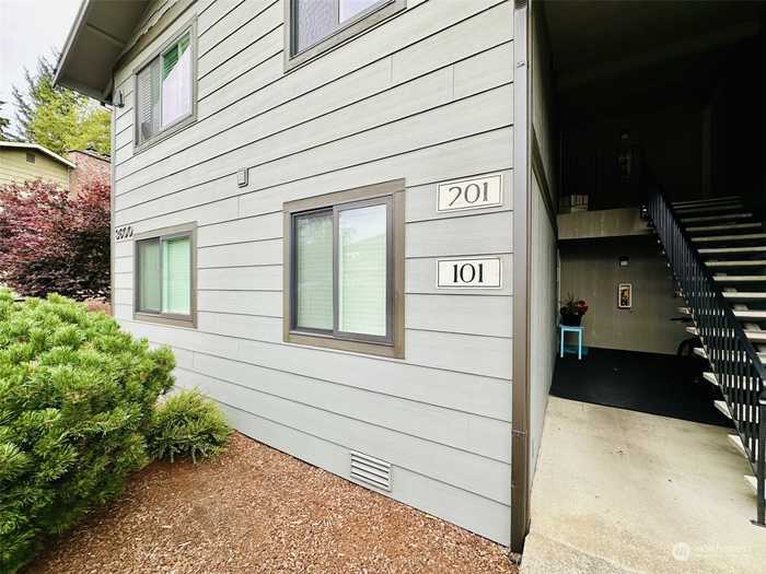 photo 2: 3600 Narrows View Lane NE Unit 101, Bremerton WA 98310