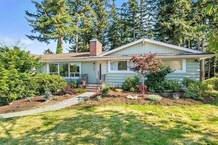 photo 1: 405 Parkridge Road, Bellingham WA 98225