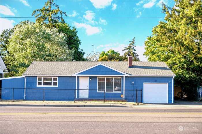 photo 1: 501 S 112th Street S, Tacoma WA 98444