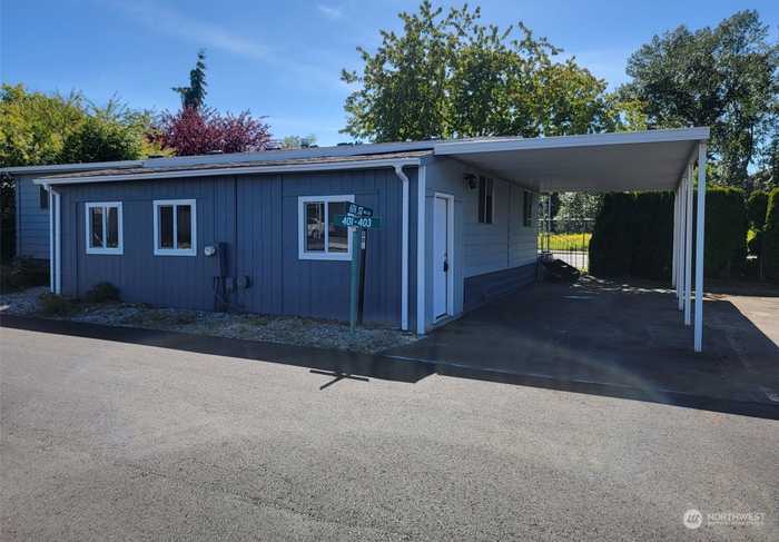 photo 1: 1200 Lincoln Street Unit 401, Bellingham WA 98229