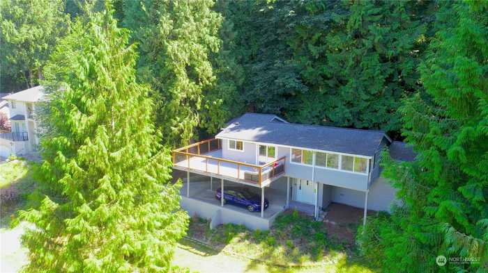 photo 1: 22 Lake Louise Dr, Bellingham WA 98229