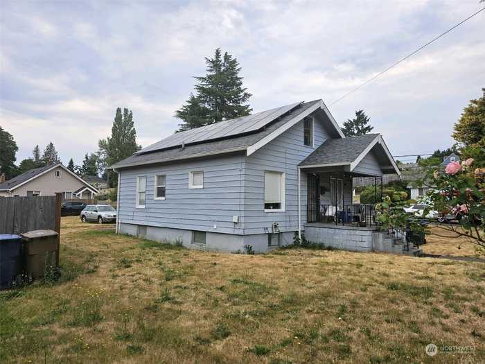 photo 2: 1401 S 47th Street, Tacoma WA 98408