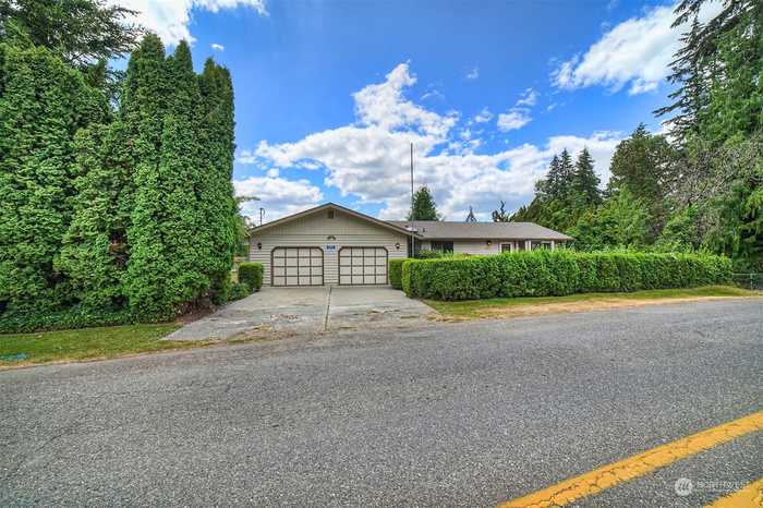 photo 1: 171 NW Nichols Ave, Bremerton WA 98311