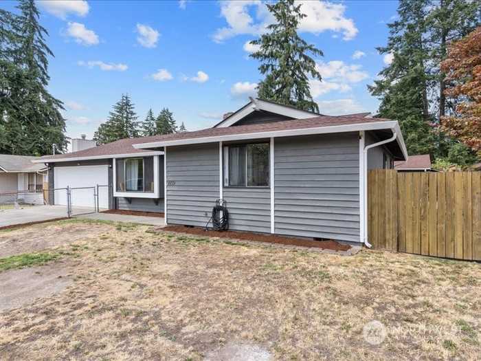 photo 2: 1609 111th Street S, Tacoma WA 98444