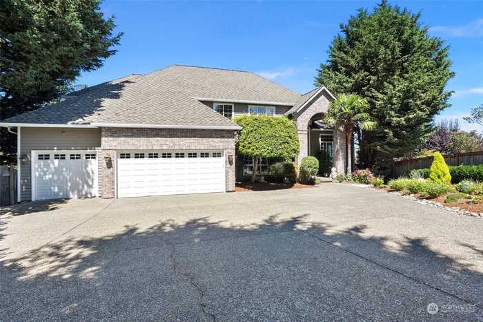 photo 2: 5622 Orca Drive NE, Tacoma WA 98422