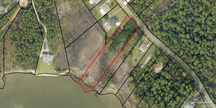 photo 1: 4645 Bayside Dr, Milton FL 32583