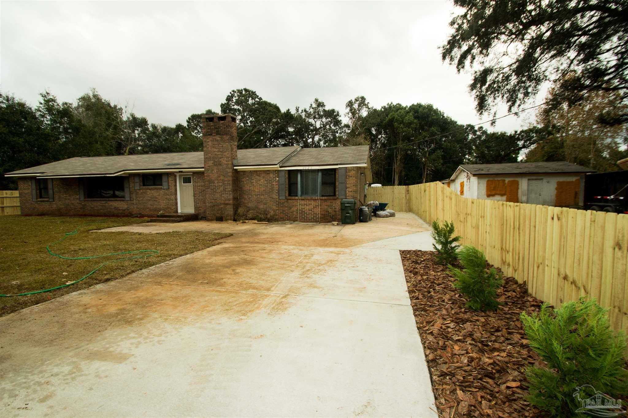 photo 2: 2525 Truman Ave, Pensacola FL 32505