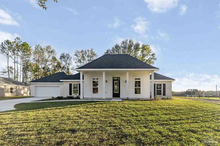 photo 1: 5099 Berryhill Rd, Milton FL 32571