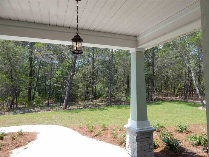 photo 2: 11 Peaceful Ln, Milton FL 32570